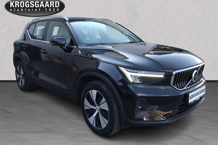 Sort Volvo XC40 fra 2022