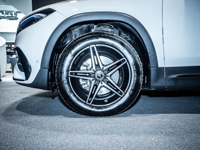 Mercedes EQB250+ AMG Premium