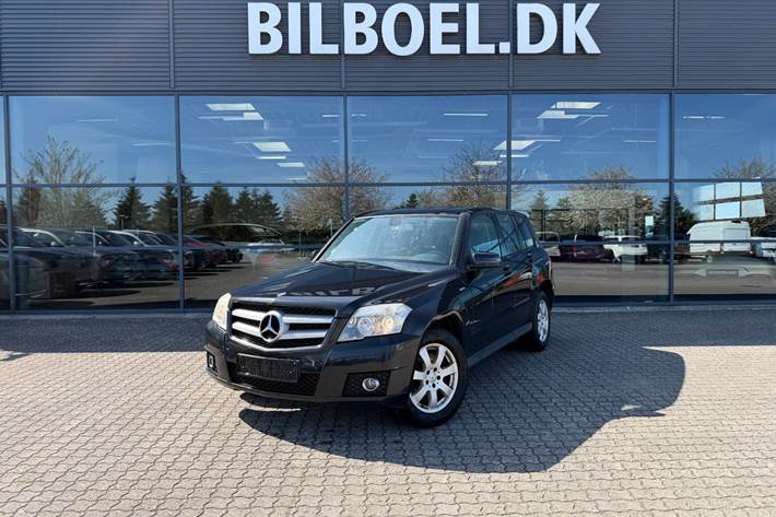 Sort Mercedes GLK220 fra 2009