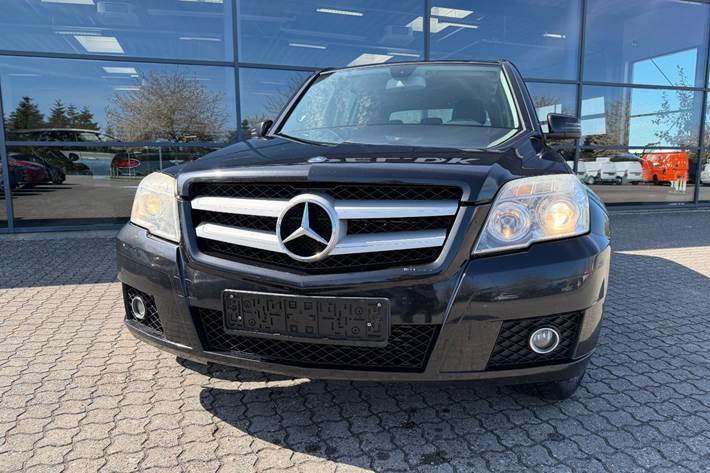 Sort Mercedes GLK220 fra 2009