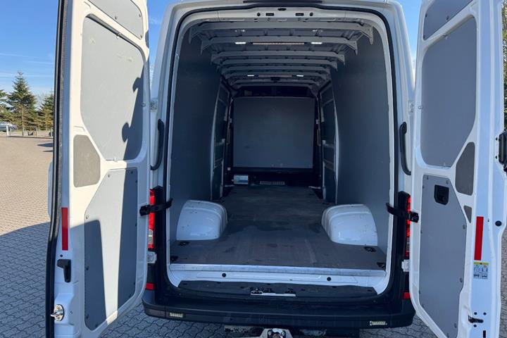undefined VW Crafter 50 fra 2021 set udefra