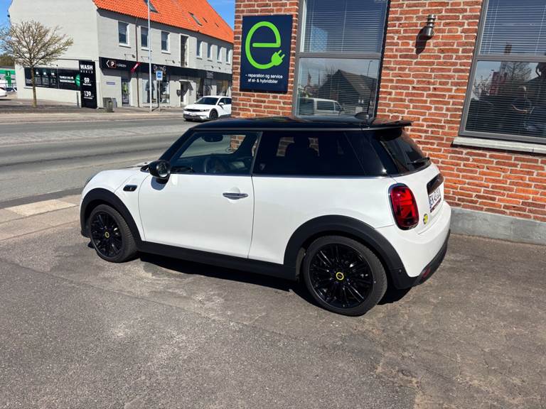 Mini Cooper SE Yours Trim