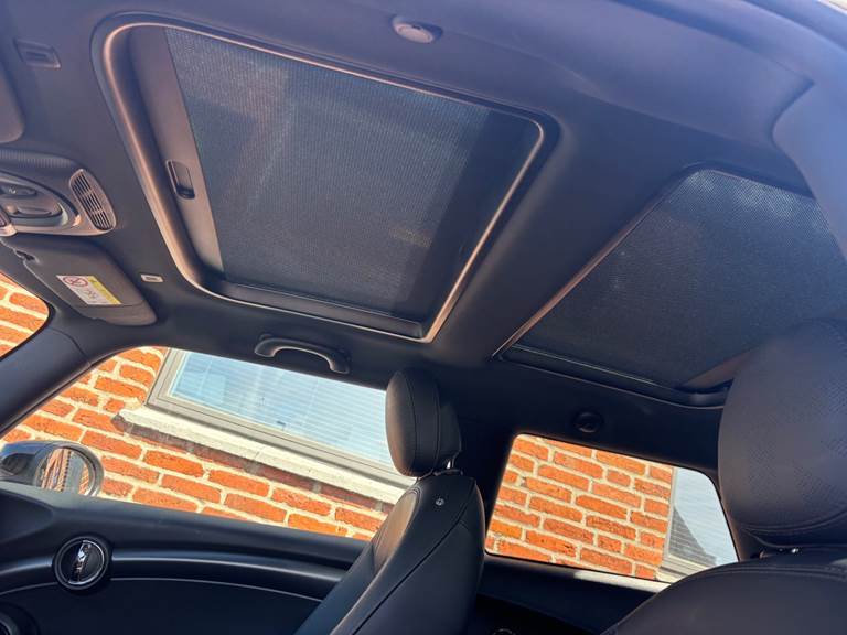 Mini Cooper SE Yours Trim