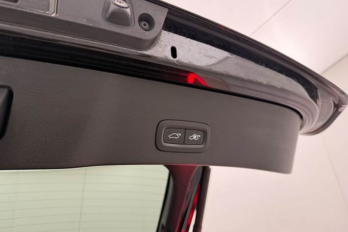 Sort Volvo C40 fra 2023