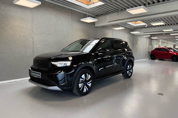 Sort Opel Frontera fra 2025