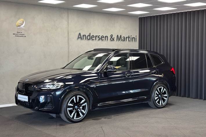 Grå BMW iX3 fra 2022