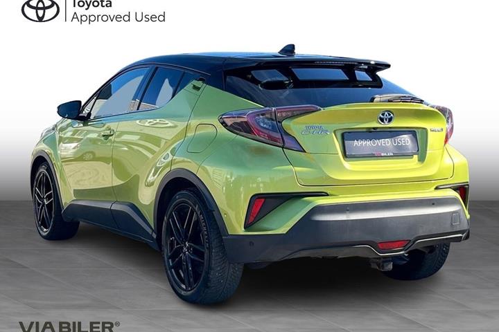 Grøn Toyota C-HR fra 2019