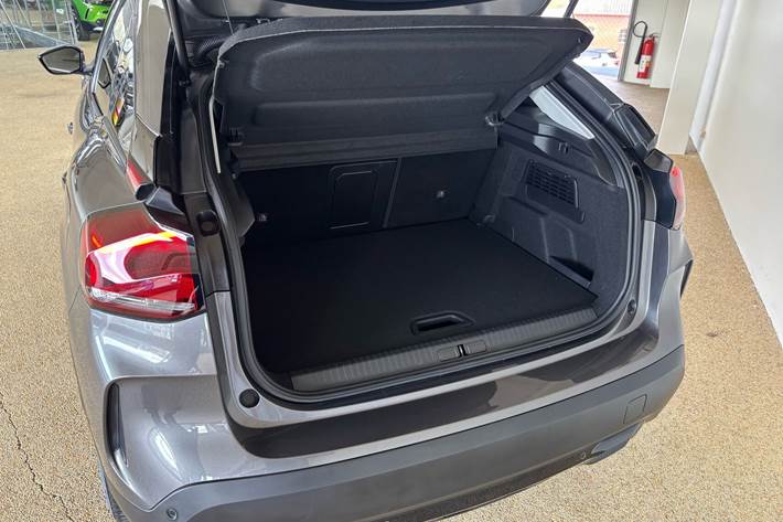 Grå Citroën ë-C4 fra 2024