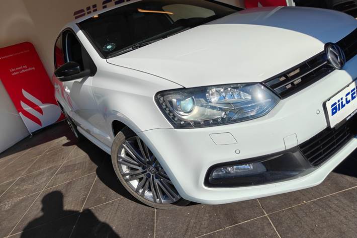 Hvid VW Polo fra 2017