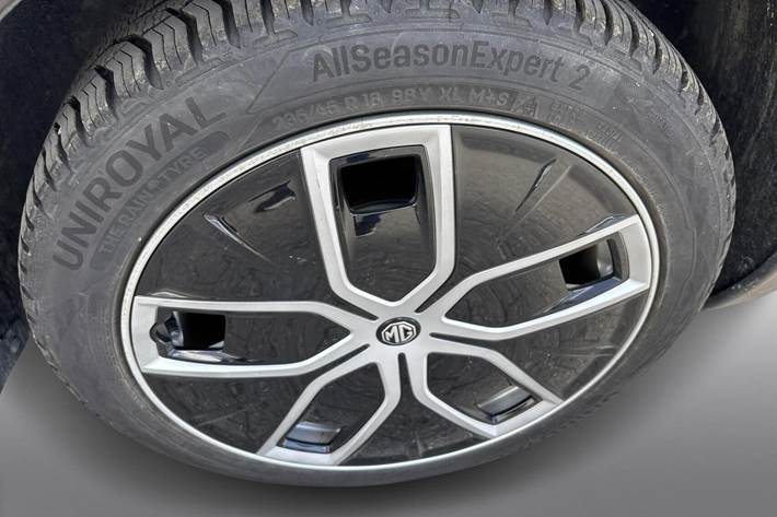 Sort MG MG4 fra 2024