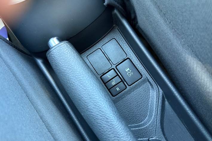 Sølv Toyota Yaris fra 2017