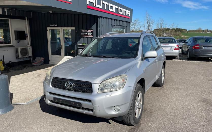 Toyota RAV4 2,0 VVT-i 4x4 Van