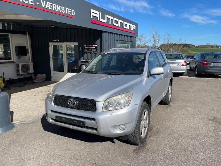 Toyota RAV4 2,0 VVT-i 4x4 Van