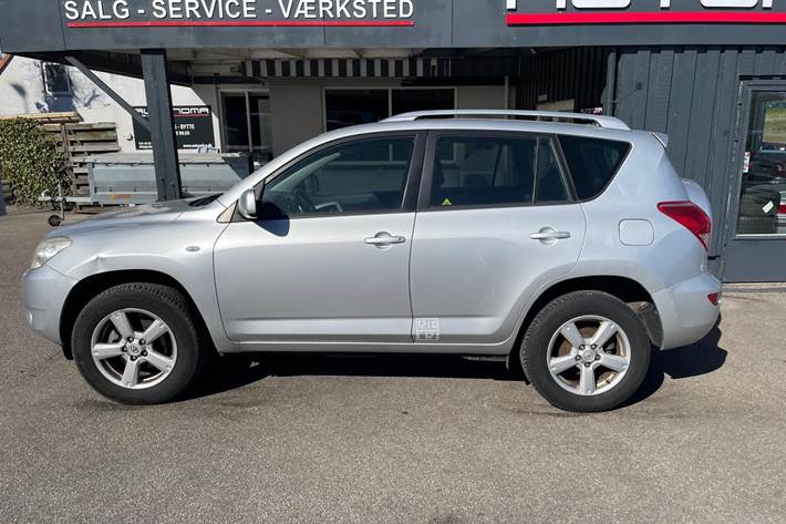undefined Toyota RAV4 fra 2007