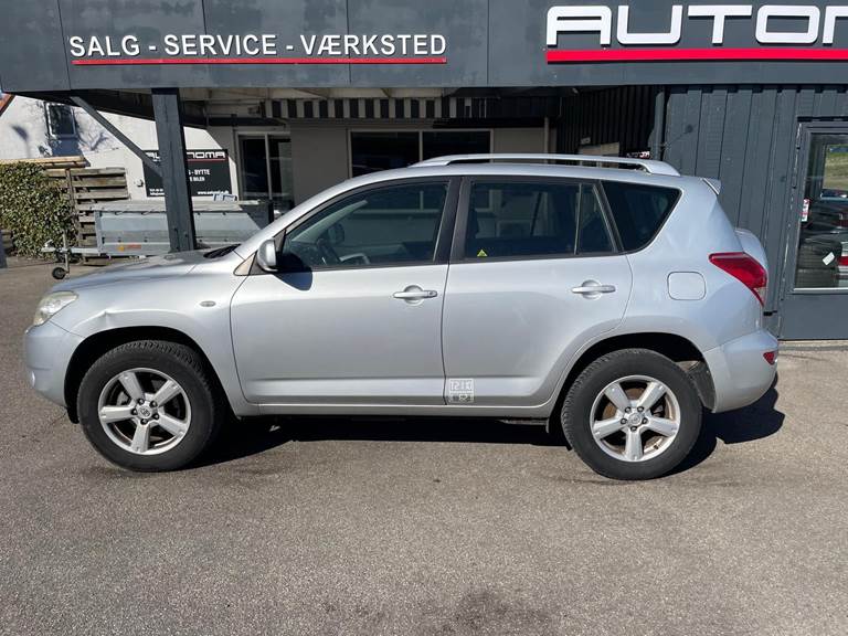 Toyota RAV4 2,0 VVT-i 4x4 Van