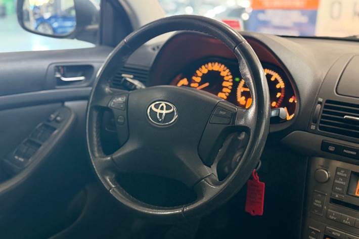 undefined Toyota Avensis fra 2007