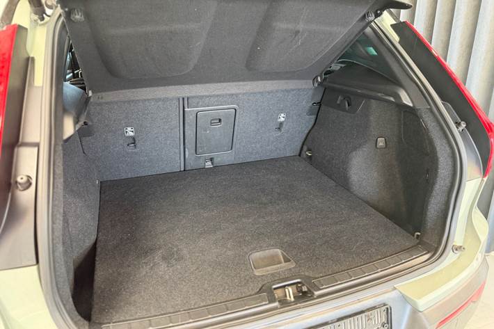 Grøn Volvo XC40 fra 2021