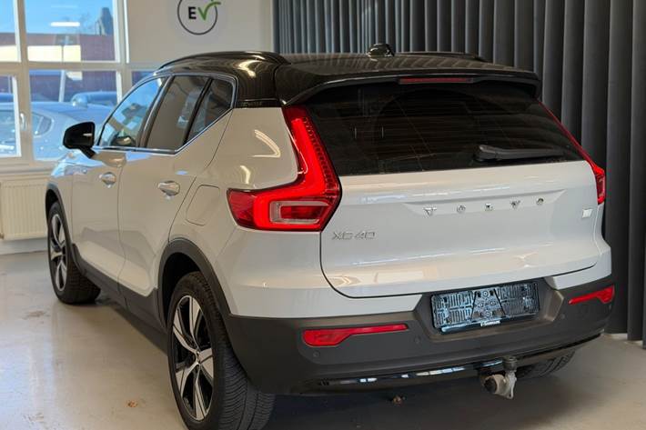 Hvid Volvo XC40 fra 2021