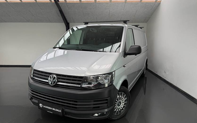 VW Transporter 2,0 TDi 150 Kassevogn lang