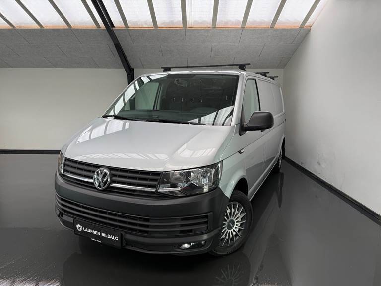 VW Transporter 2,0 TDi 150 Kassevogn lang