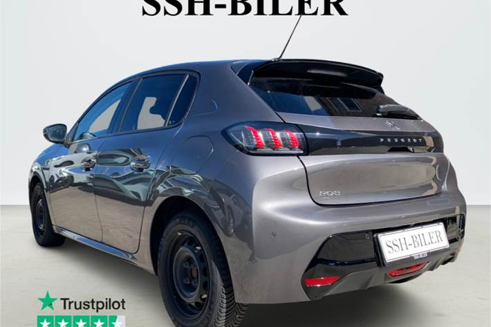Grå Peugeot 208 fra 2021