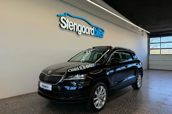 Sort Skoda Karoq fra 2020