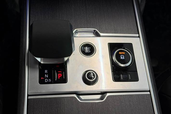 Sort Land Rover Range Rover fra 2023