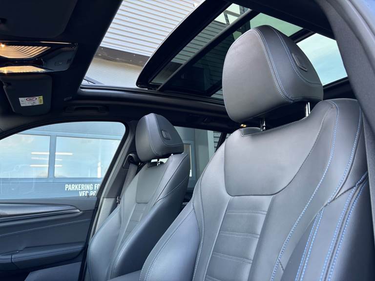 BMW iX3 Charged Plus M-Sport