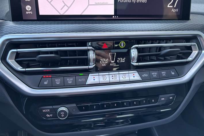 Blå BMW iX3 fra 2024