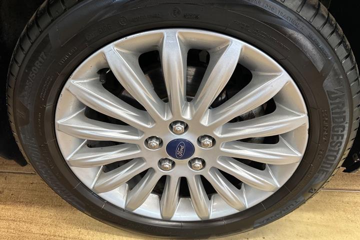 Sort Ford S-MAX fra 2014
