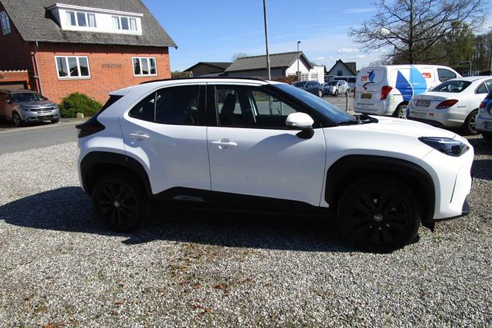 undefined Toyota Yaris Cross fra 2024