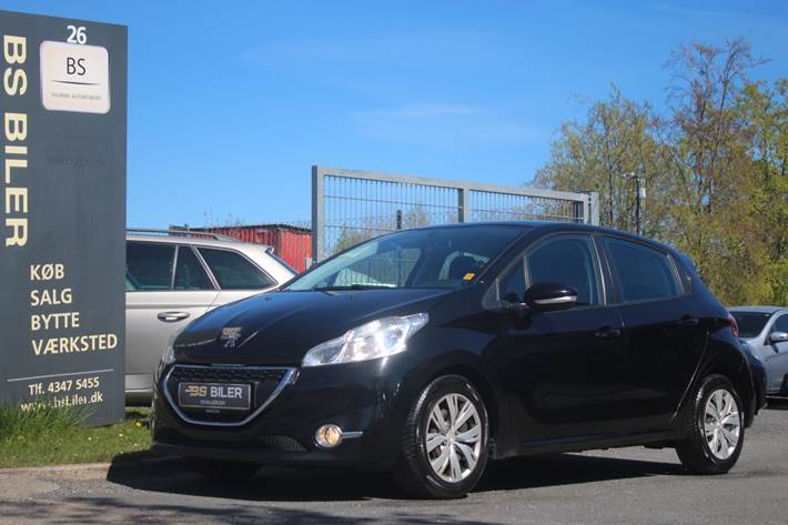 Sort Peugeot 208 fra 2014