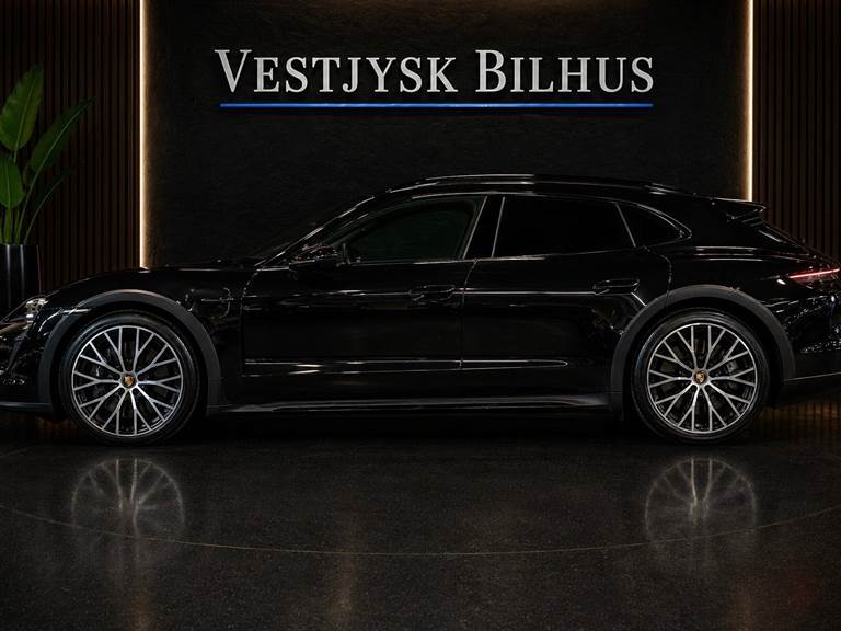 Porsche Taycan 4 Performance+ Cross Turismo