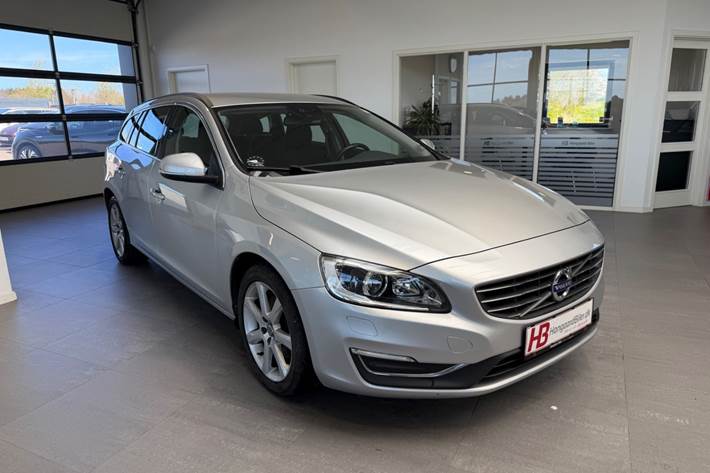 Sølv Volvo V60 fra 2017