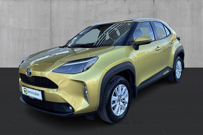 Gul Toyota Yaris Cross fra 2022