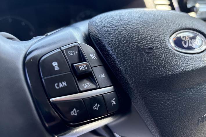 Blå Ford Transit Custom 300 L2 fra 2023