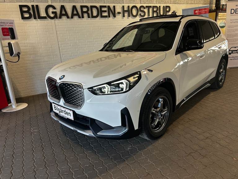 BMW iX1 eDrive20 X-Line