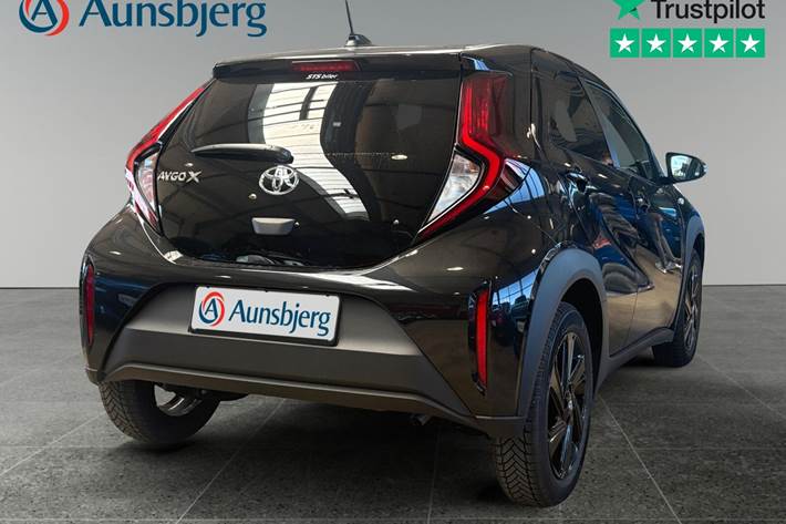Sort Toyota Aygo X fra 2025