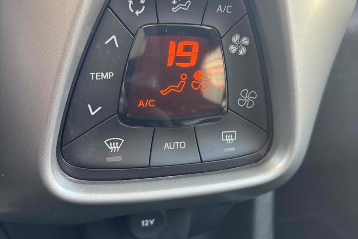 Grå Citroën C1 fra 2017