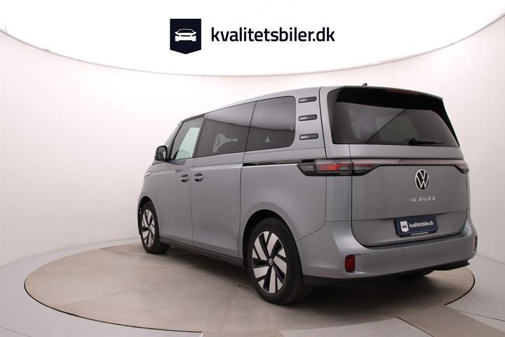 Sølv VW ID.Buzz fra 2023