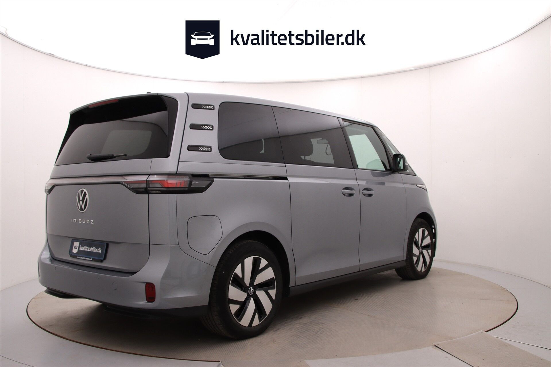 Sølv VW ID.Buzz fra 2023