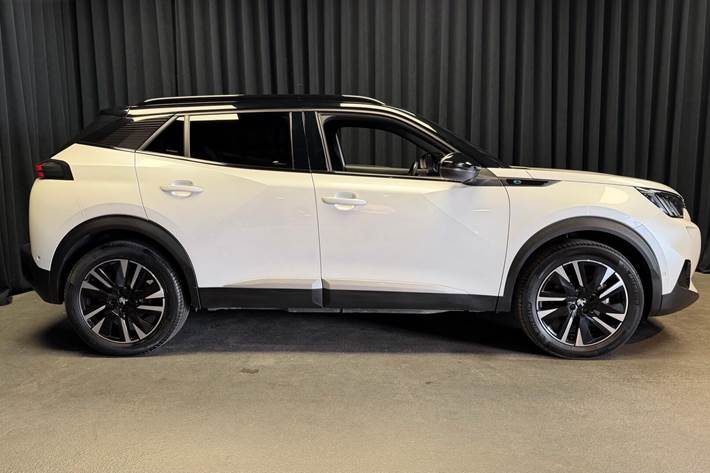 Hvid Peugeot e-2008 fra 2022