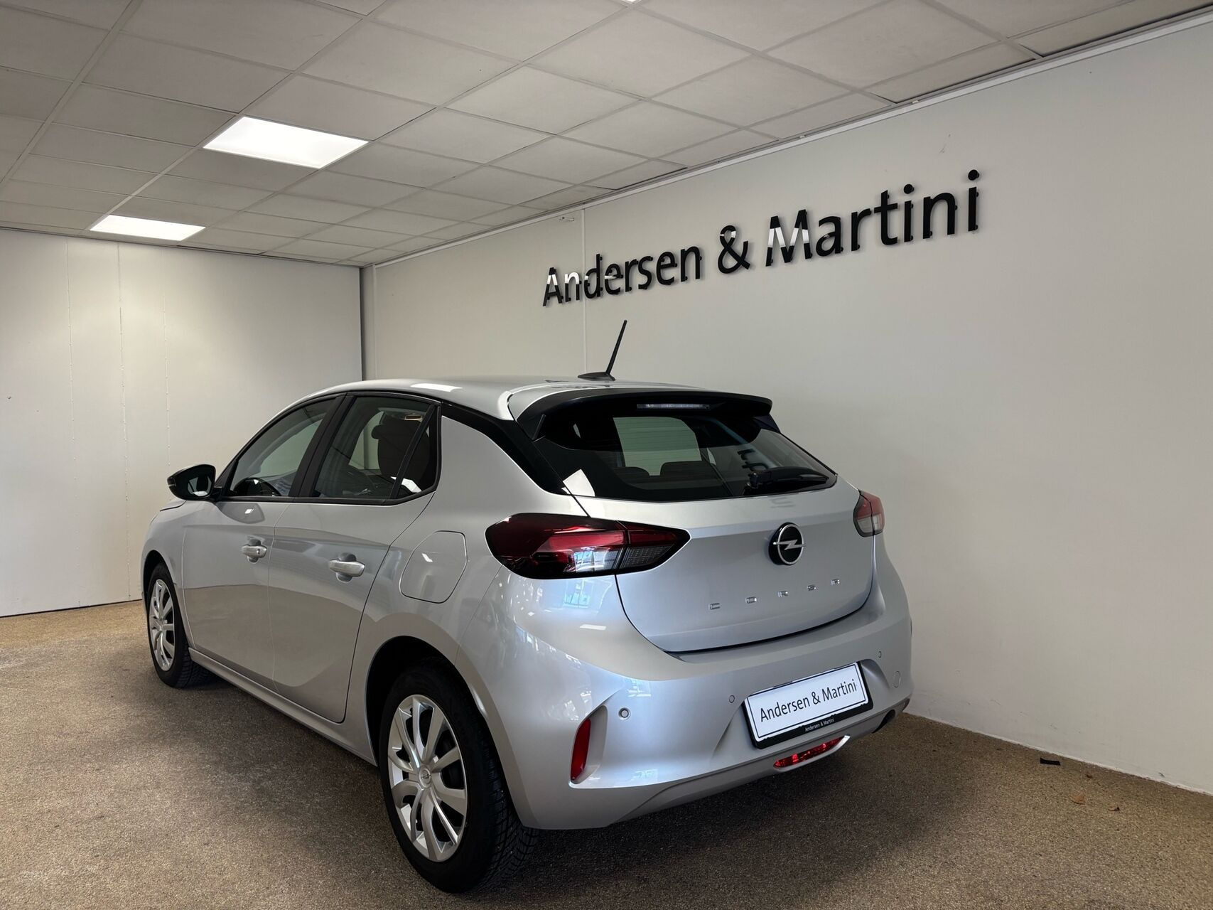 Sølv Opel Corsa fra 2024