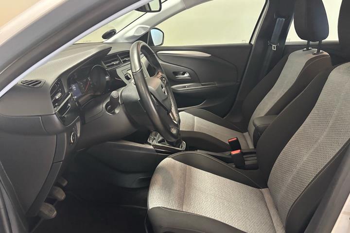 Sølv Opel Corsa fra 2024