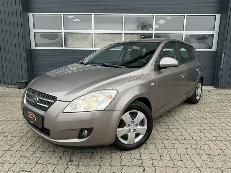 Kia Ceed 1,4 CVVT Exclusive 109HK 5d