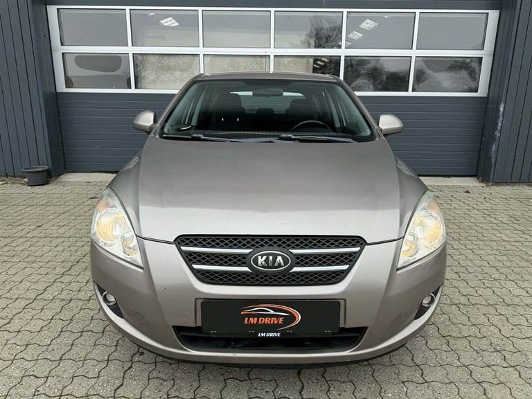 Kia Ceed 1,4 CVVT Exclusive 109HK 5d