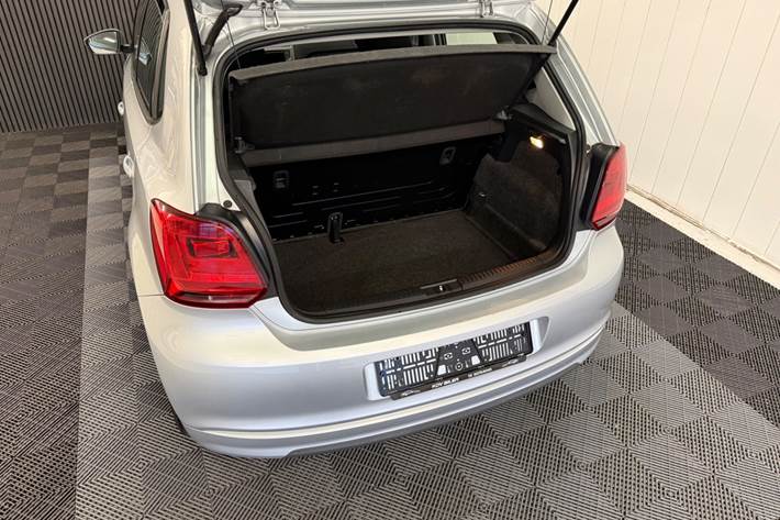 Sølv VW Polo fra 2017