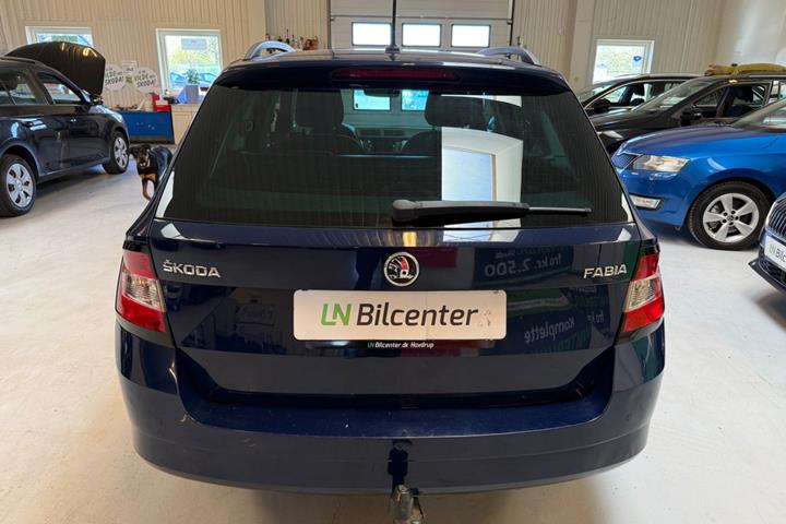 Blå Skoda Fabia fra 2018