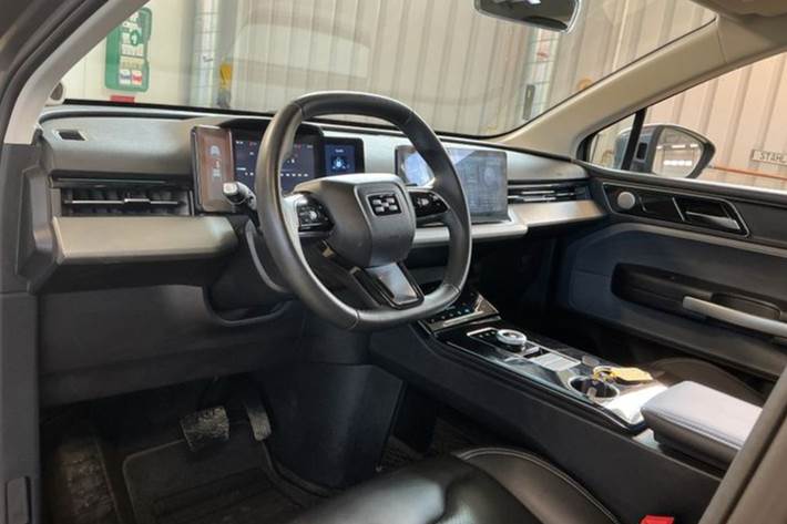 Grå Aiways U5 fra 2023