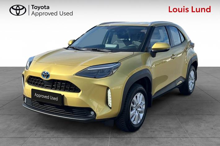 Gul Toyota Yaris Cross fra 2022 set udefra